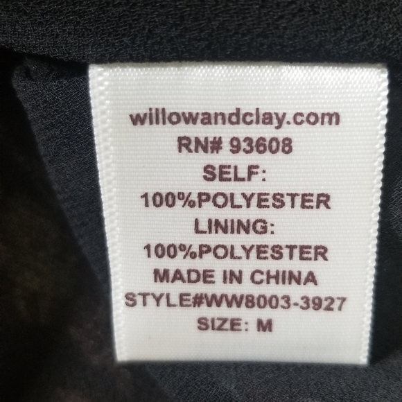 Willow & Clay Floral V-Neck Lightweight Tank Top. Adjustable Straps. Size M. - Picture 7 of 7